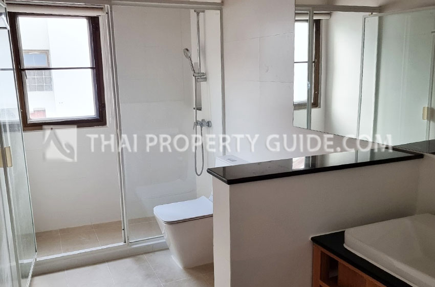 House with Shared Pool in Nichada Thani 